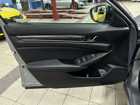 Used 2022 Honda Accord Sport image 29