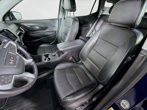 Used 2022 GMC Terrain SLT AWD/4WD image 2