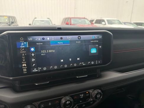 Used 2024 Jeep Wrangler Unlimited Rubicon AWD/4WD image 20