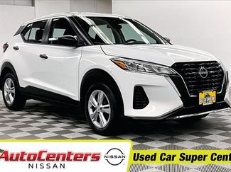 Used 2025 Nissan Kicks Play S image 1