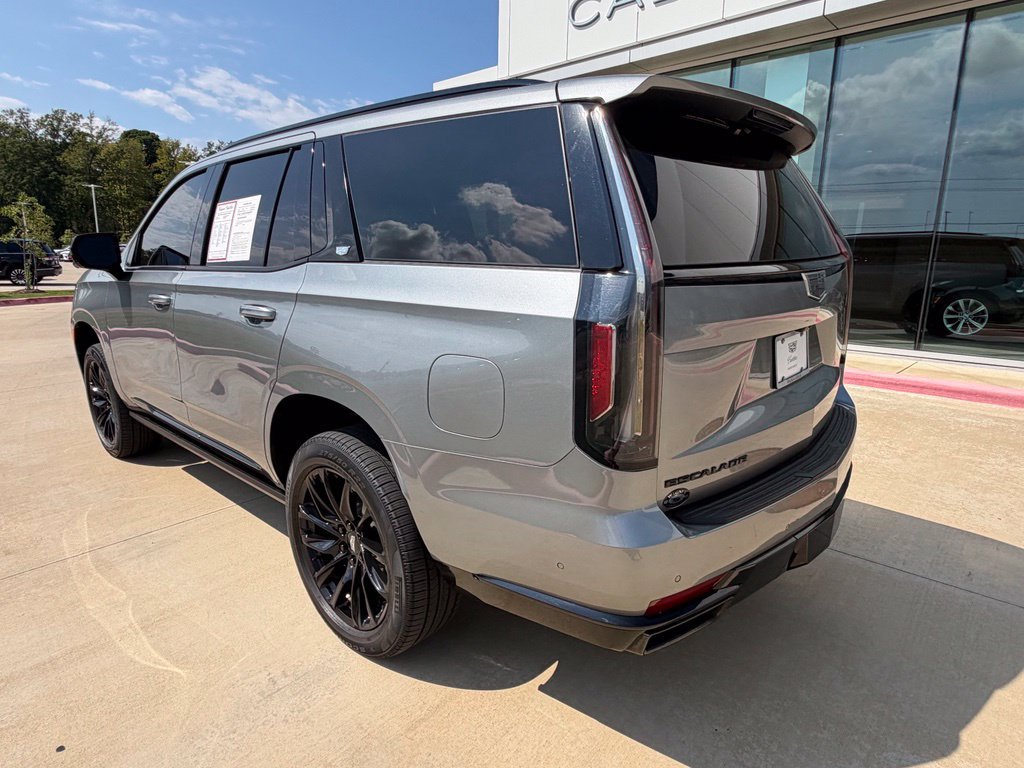 Used 2023 Cadillac Escalade Sport Platinum w/ LPO, ONYX Package AWD/4WD image 3