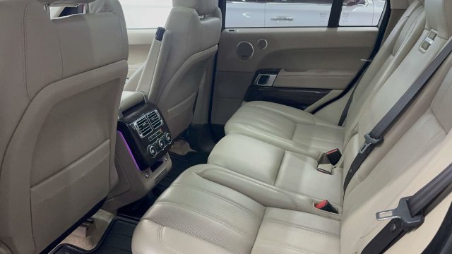 Used 2015 Land Rover Range Rover HSE AWD/4WD image 23