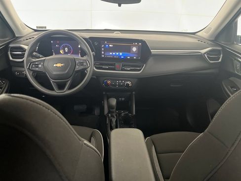 Used 2025 Chevrolet TrailBlazer LS w/ LS Convenience Package FWD image 31