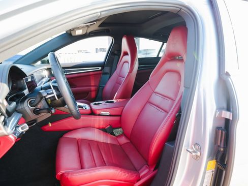 Certified 2023 Porsche Panamera Platinum Edition image 5