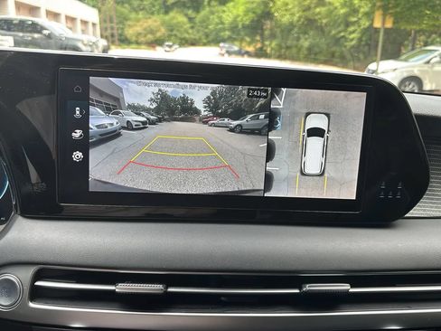 Used 2024 Hyundai Palisade Limited FWD image 11