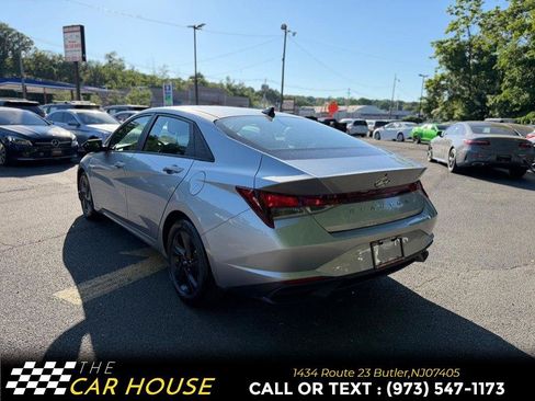 Used 2023 Hyundai Elantra SEL FWD image 11