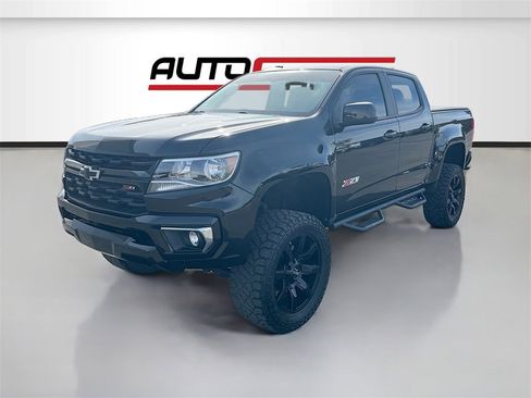 Used 2021 Chevrolet Colorado Z71 w/ Z71 Midnight Edition image 3