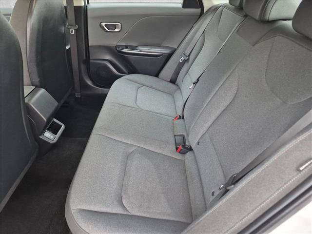 Used 2025 Kia K4 FWD image 25