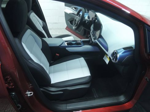 New 2026 Chevrolet Equinox EV LT image 35
