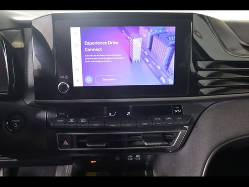 Used 2025 Toyota Camry LE image 29