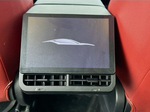 Used 2023 Tesla Model Y Long Range AWD/4WD image 16