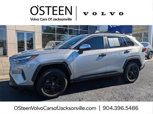 Used 2023 Toyota RAV4 XLE image 1