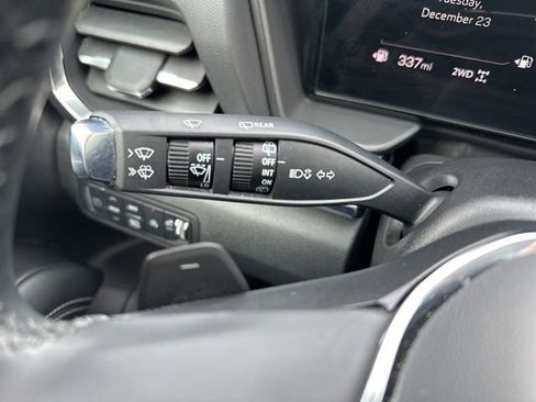 Used 2025 GMC Terrain Elevation image 22