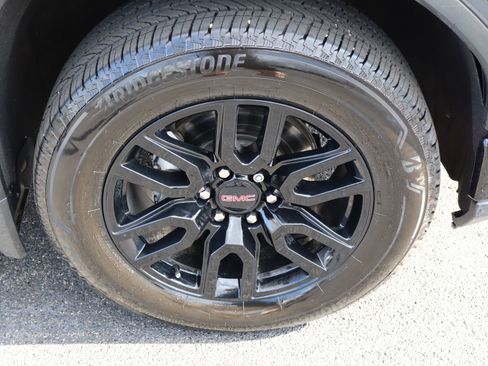 Used 2022 GMC Sierra 1500 Elevation w/ Elevation Premium Package AWD/4WD image 14