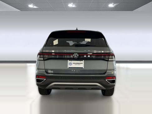 New 2026 Volkswagen Taos SE FWD image 10