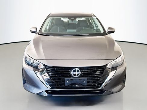 Used 2025 Nissan Sentra SV FWD image 2