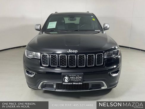 Used 2019 Jeep Grand Cherokee Limited AWD/4WD image 2