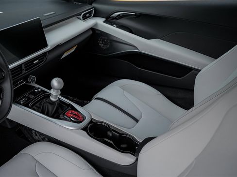 New 2025 Lotus Emira image 18