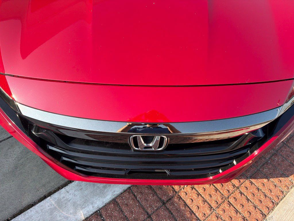 Used 2018 Honda Accord Sport image 12