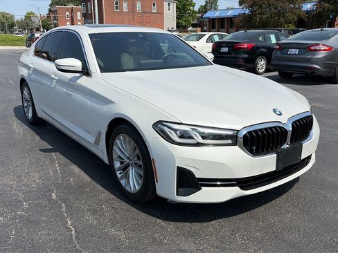 Used 2023 BMW 530i xDrive w/ Premium Package AWD/4WD image 3