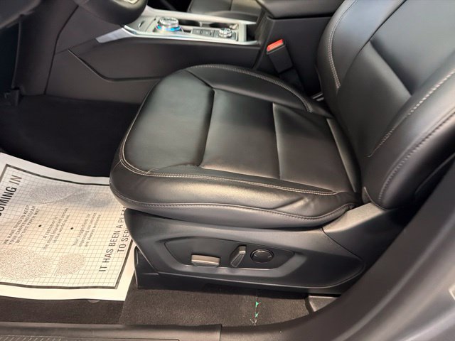 Used 2023 Ford Explorer XLT w/ Equipment Group 202A AWD/4WD image 13