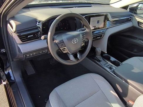 Used 2026 Toyota Camry LE image 9
