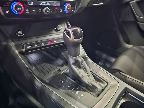 New 2025 Audi Q3 2.0T Premium image 35