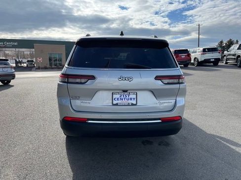 Used 2023 Jeep Grand Cherokee L Laredo image 14