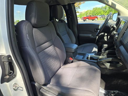 Used 2024 Nissan Frontier S RWD image 22
