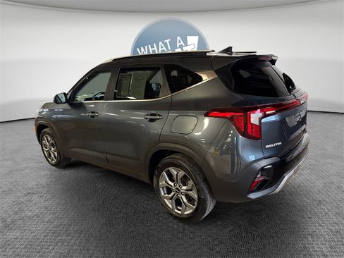 Certified 2024 Kia Seltos S image 5