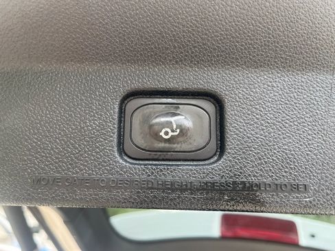 Used 2018 Ford Explorer Limited w/ Equipment Group 301A AWD/4WD image 35