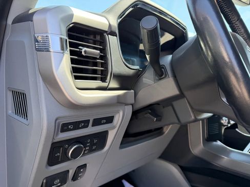 Used 2022 Ford F150 Lightning XLT AWD/4WD image 21