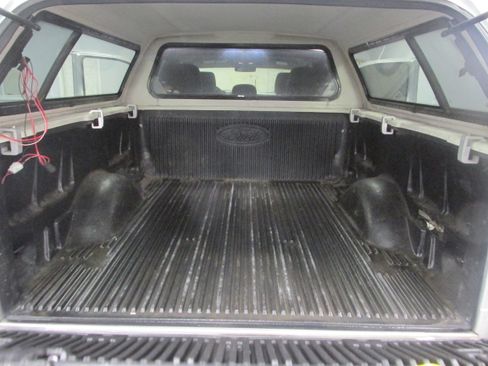 Used 2013 Ford F150 XLT w/ Mid Equipment Group AWD/4WD image 24