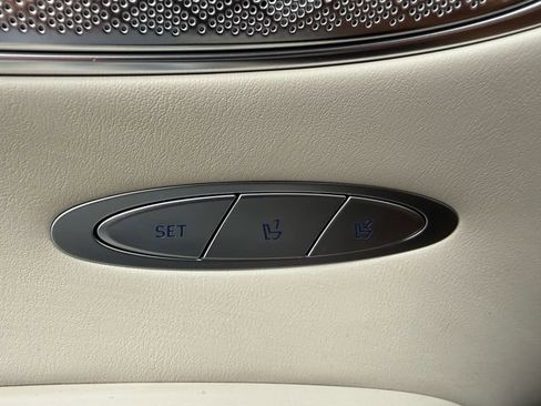 Used 2024 Genesis GV70 2.5T w/ Select Package image 40