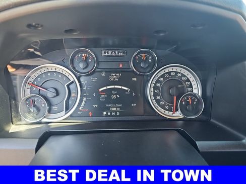 Used 2022 RAM 1500 Classic SLT w/ Electronics Group AWD/4WD image 18