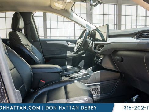 Used 2023 Ford Escape Platinum AWD/4WD image 24