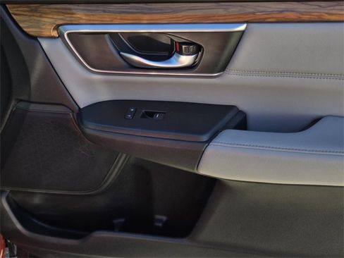 Used 2020 Honda CR-V Touring image 8