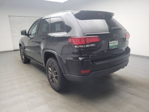 Used 2017 Jeep Grand Cherokee Laredo AWD/4WD image 5
