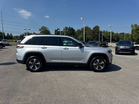 Used 2024 Jeep Grand Cherokee Limited 4xe AWD/4WD image 3