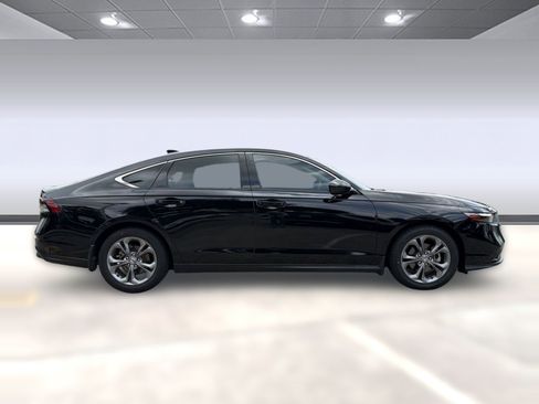Used 2024 Honda Accord EX image 8