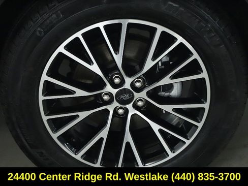 Used 2023 Ford Escape SE image 10