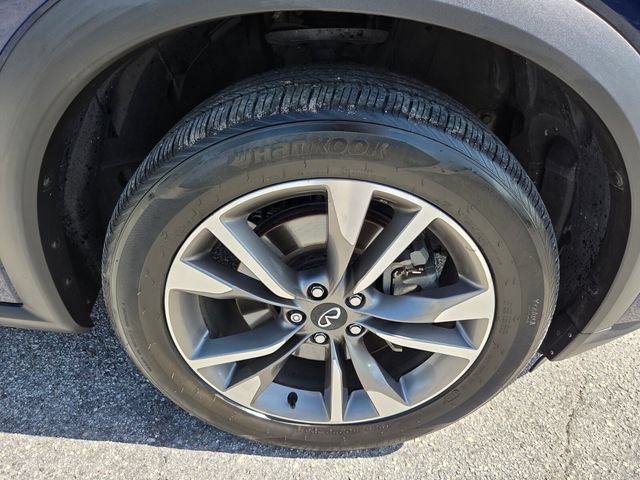 Used 2025 INFINITI QX60 Luxe w/ Vision Package FWD image 9