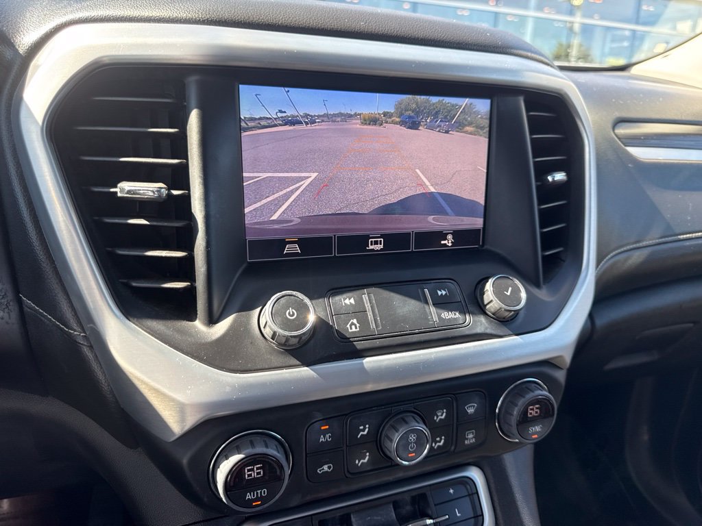 Used 2022 GMC Acadia SLT w/ Preferred Package FWD image 8