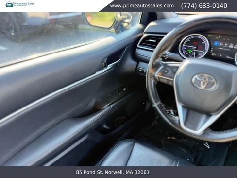 Used 2022 Toyota Camry XLE FWD image 21
