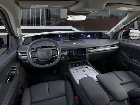New 2025 Lincoln Navigator Reserve AWD/4WD image 9