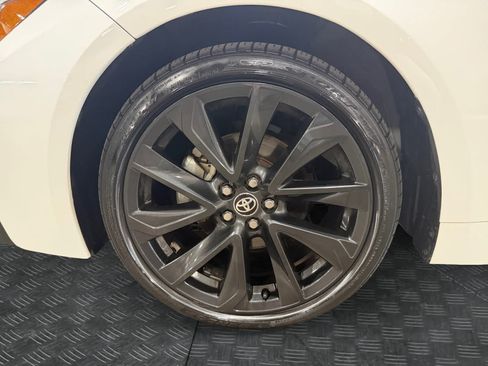 Used 2023 Toyota Corolla SE w/ SE Premium Package FWD image 15
