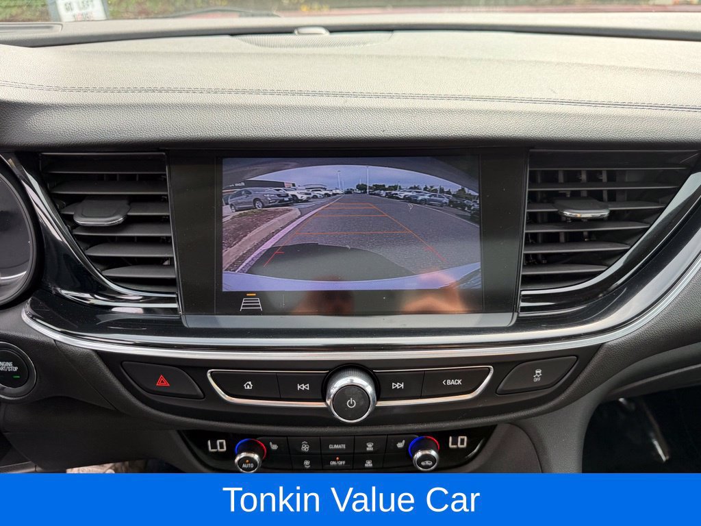 Used 2018 Buick Regal Essence w/ Driver Confidence Package #1 AWD/4WD image 24