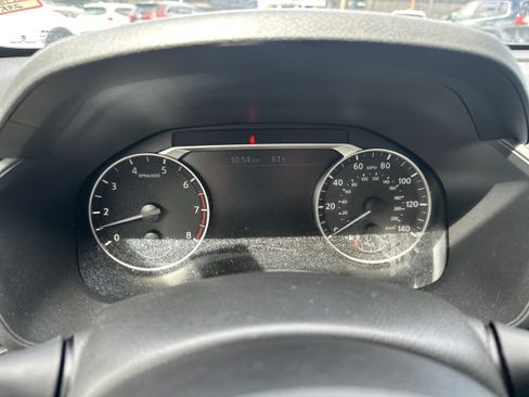 Used 2024 Nissan Altima 2.5 SV FWD image 17
