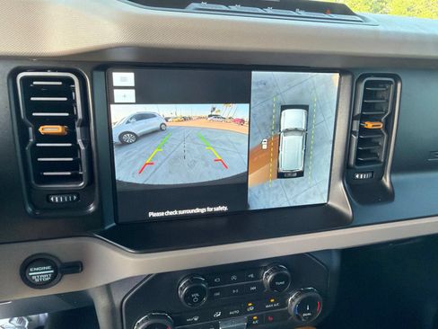 Used 2022 Ford Bronco Wildtrak AWD/4WD image 17