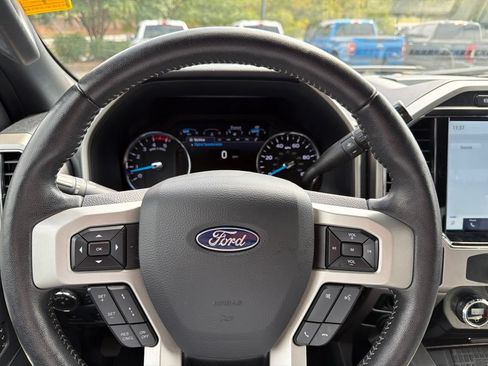 Used 2022 Ford F350 Lariat w/ Black Appearance Package AWD/4WD image 8